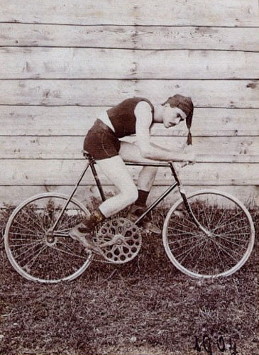 Edvard Rusjan na kolesu